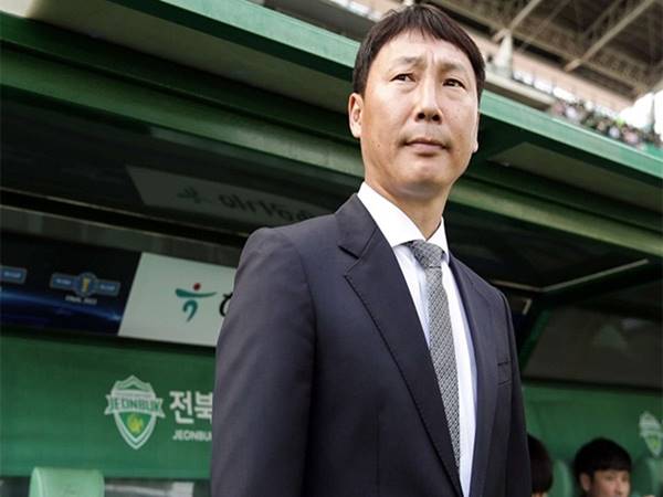Bóng đá VN 3/5: VFF nhận tối hậu thư về HLV Kim Sang-sik